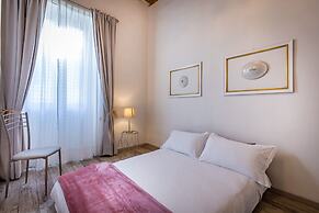 Arno Apartment B by Mmega