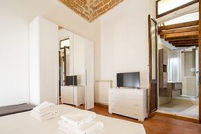 Lian Home in Florence by Mmega