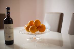 Lian Home in Florence by Mmega