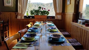 Hostal Xalet Refugi Pere Carné - Hostel