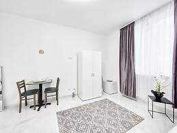 Amanda Hostel