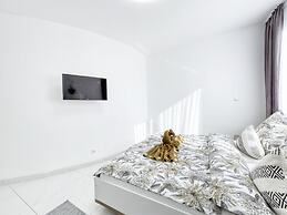 Amanda Hostel