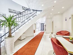 Amanda Hostel