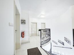 Amanda Hostel