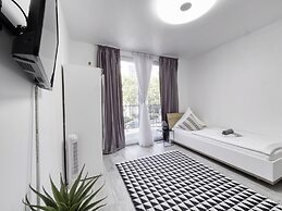 Amanda Hostel