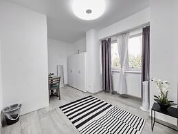 Amanda Hostel