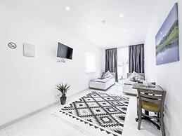 Amanda Hostel