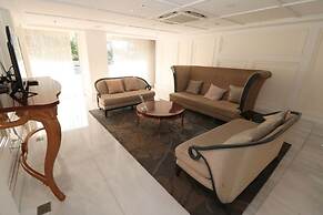 Apatel The Mansion Tower Capilano