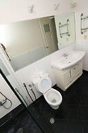 Apatel Apartement Kedoya Elok