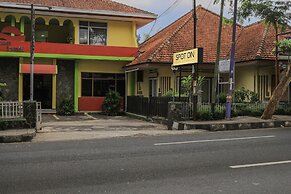 OYO Life  1708 Hotel Budi Famili 1 Syariah