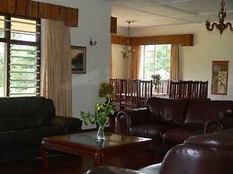 It's a Small World Backpackers Lodge - Hostel