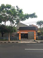 OYO 1710 Hotel Budi Famili 2 Syariah