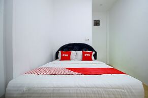 OYO 1981 Unib Kostel