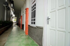 OYO 1981 Unib Kostel