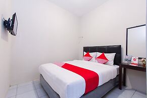 OYO 1718 Homestay Wak Gobenk