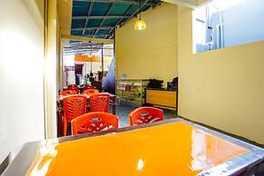 OYO 1720 A2b Residence