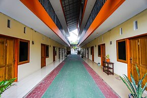 OYO 1720 A2b Residence