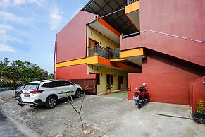 OYO 1720 A2b Residence