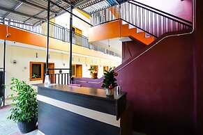 OYO 1720 A2b Residence