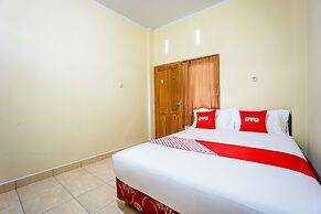 OYO 1720 A2b Residence