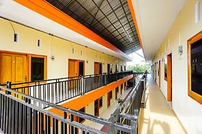 OYO 1720 A2b Residence