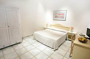 Li Suari Club Village