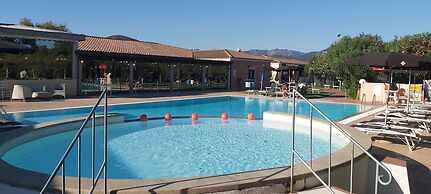 Li Suari Club Village