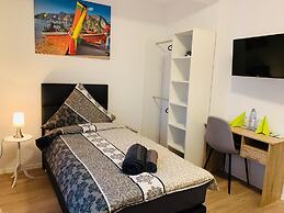 Checkinn Hotel