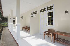 Super OYO 1959 Penginapan Kepurun Pawana Indonesia