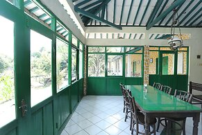 Super OYO 1959 Penginapan Kepurun Pawana Indonesia