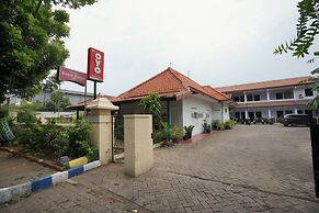 OYO 2003 Female Guest House