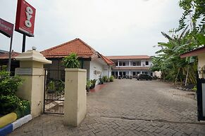 OYO 2003 Female Guest House