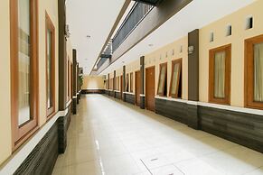 OYO 1982 Golf Papa Costel