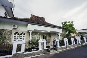 OYO 2004 Penginapan Bidara Syariah