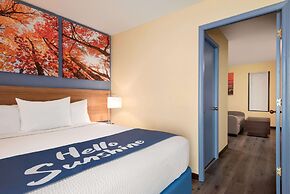 Days Inn & Suites by Wyndham Merrillville