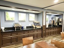Days Inn & Suites by Wyndham Merrillville
