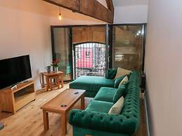 Repton @ Engine Shed