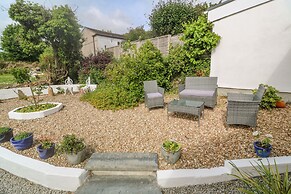 2 Riverside Cottages