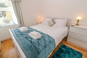 2 Riverside Cottages