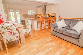 2 Riverside Cottages