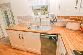 2 Riverside Cottages