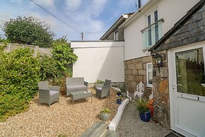 2 Riverside Cottages