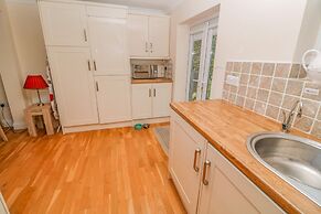 2 Riverside Cottages