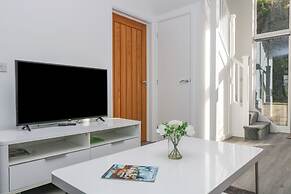 Sea Breeze 17 Gannel