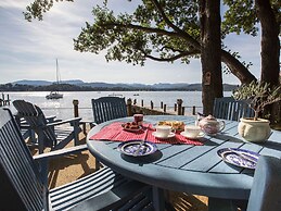 Lakeside Cottage