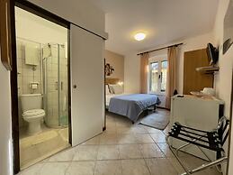 Rooms & Apartments Villa Town Gate