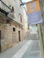 Rooms & Apartments Villa Town Gate