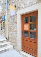 Rooms & Apartments Villa Town Gate