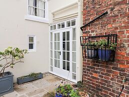 20A St Hilda's