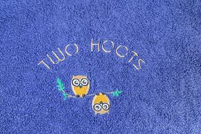Two Hoots